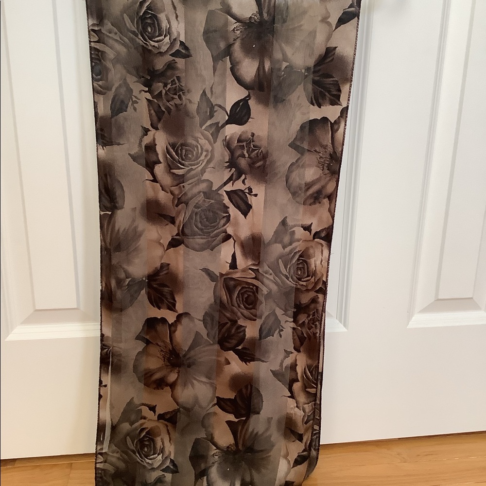 Chocolate Rose Scarf